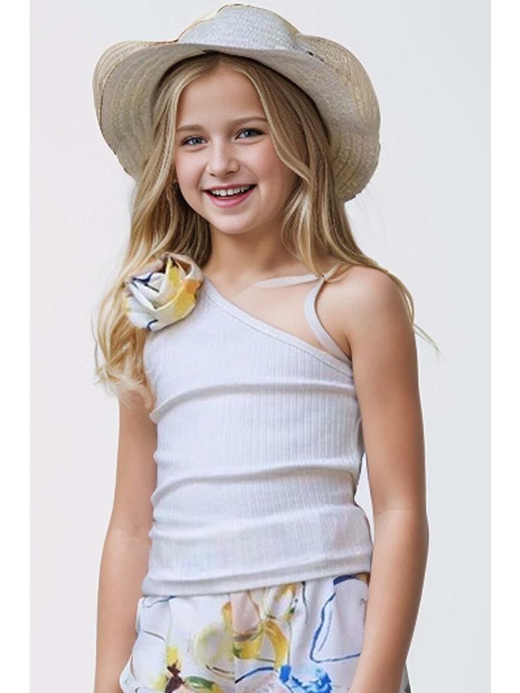 Kız Çocuk Gül Detaylı Tek Omuzlu Kaşkorse Bluz ve Dijital Baskılı Beyaz Alt Üst Takım-1