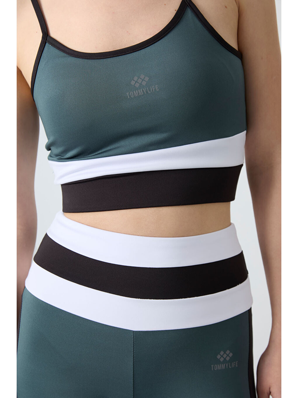 Orman Yeşil Polyester Esnek Standart Fit Performans Kadın Tayt Takım - 95335-3