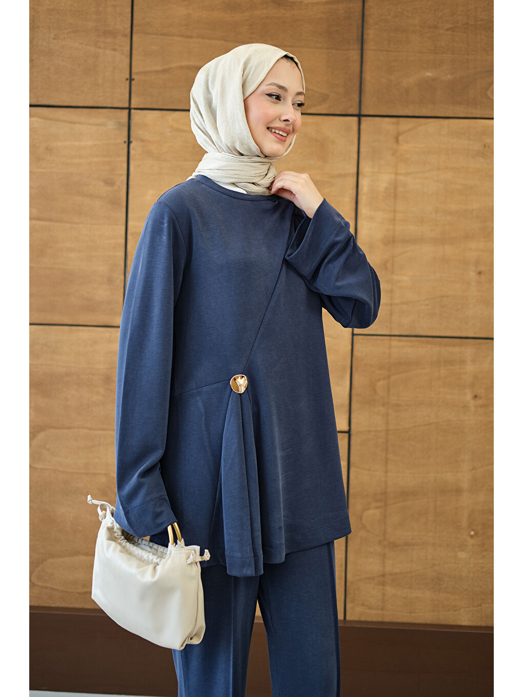 Kadın Yaka Bağlama Detay Tokalı Bisiklet Yaka Takım Lacivert-1