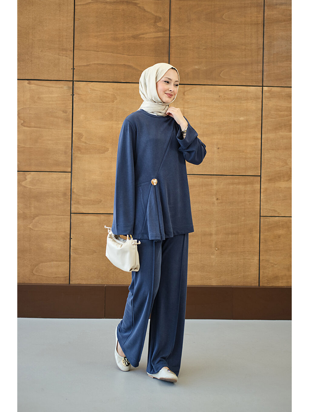 Kadın Yaka Bağlama Detay Tokalı Bisiklet Yaka Takım Lacivert-2