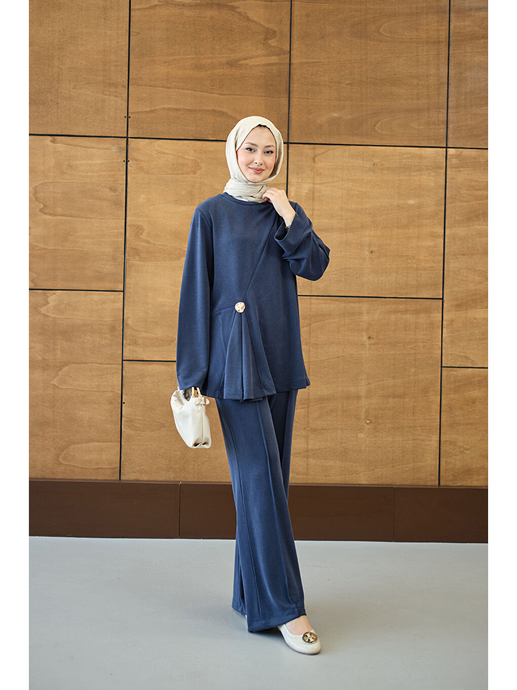 Kadın Yaka Bağlama Detay Tokalı Bisiklet Yaka Takım Lacivert-3