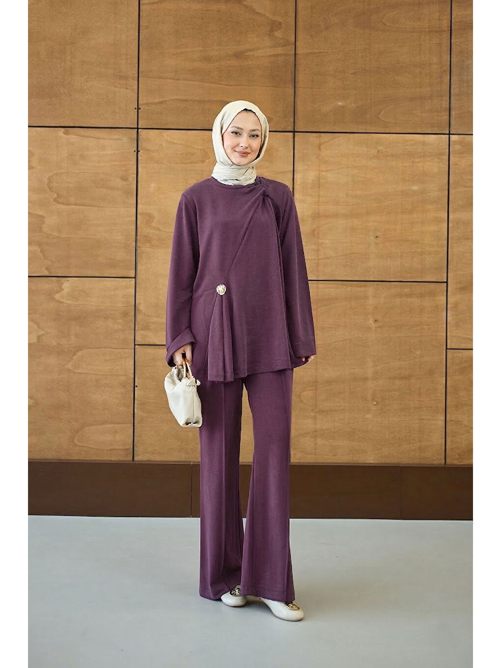 Kadın Yaka Bağlama Detay Tokalı Bisiklet Yaka Takım Mürdüm-1