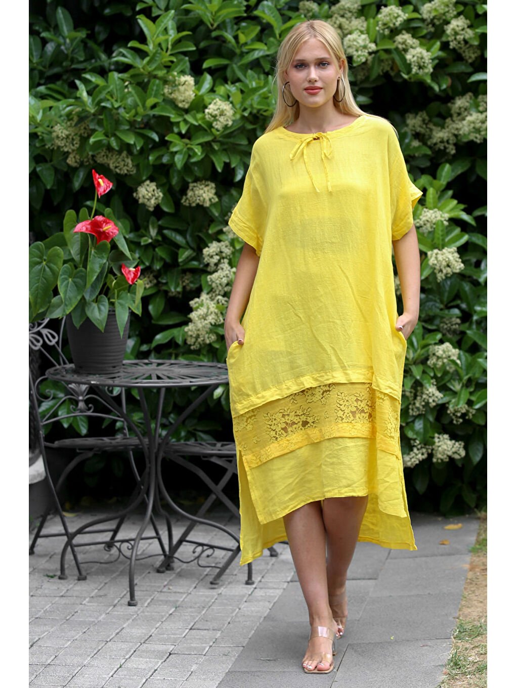 İtalyan Sarı Havuz Yaka Düşük Kol Dantelli Keten Dokuma Elbise-2