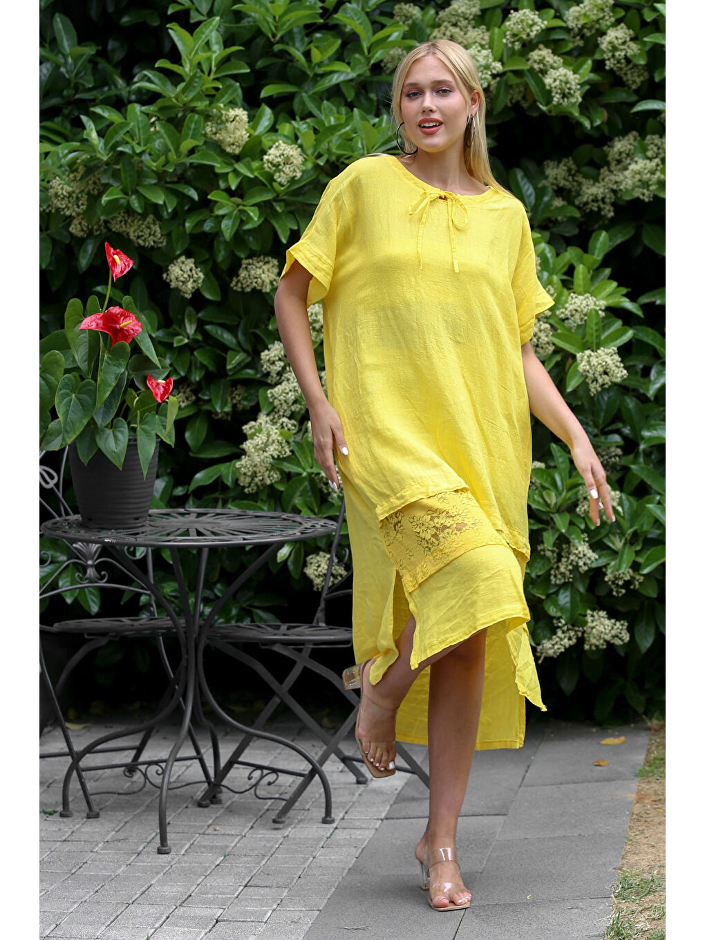 İtalyan Sarı Havuz Yaka Düşük Kol Dantelli Keten Dokuma Elbise-5