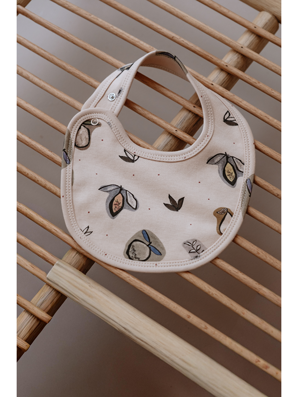 Meyve Baskılı Çıt Çıtlı Bebek Önlük