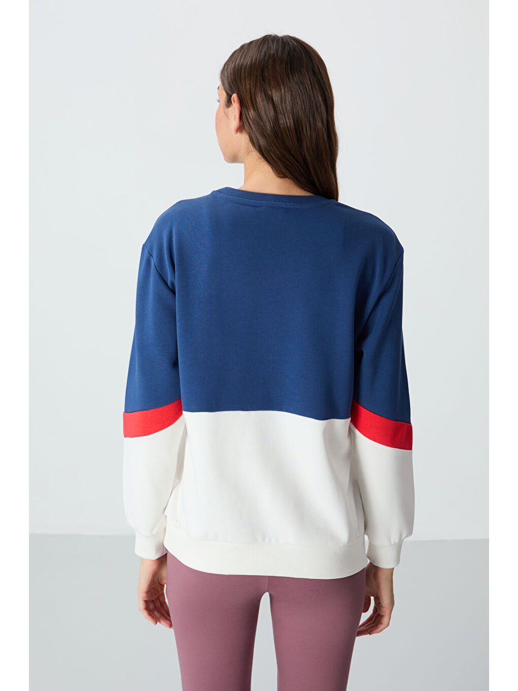 Lacivert Parlament Kompakt Pamuklu Kalın Pürüzsüz Dokulu O Yaka Oversize Fit Kadın Sweatshirt - 97289-9