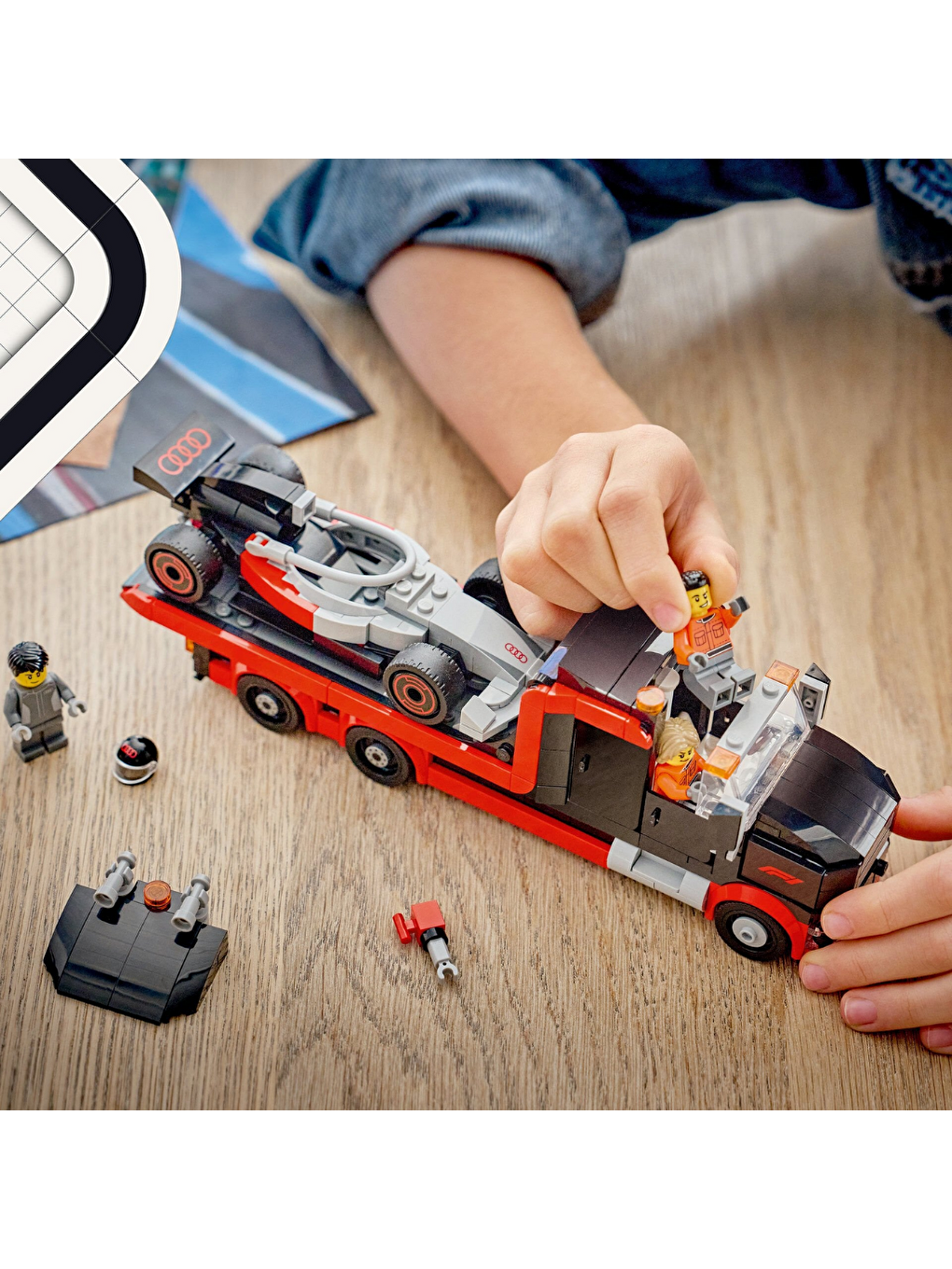 City Audi F1 Yarış Arabalı F1 Sergileme Kamyonu 60493-7