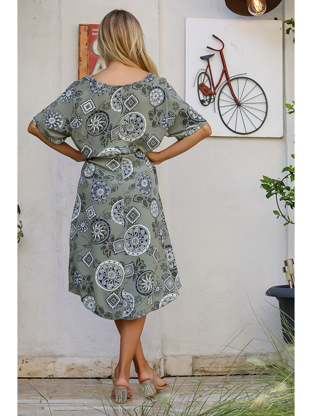 İtalyan Haki Yuvarlak Yaka Kısa Kol Desenli Dokuma Elbise-1