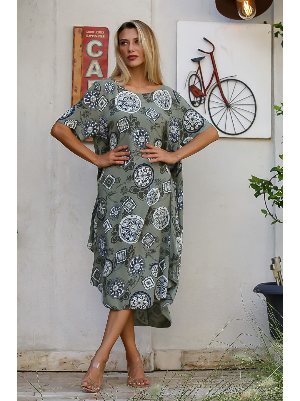 İtalyan Haki Yuvarlak Yaka Kısa Kol Desenli Dokuma Elbise-3