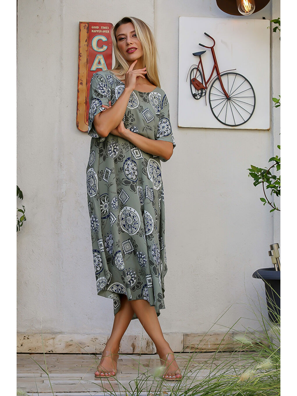 İtalyan Haki Yuvarlak Yaka Kısa Kol Desenli Dokuma Elbise-5