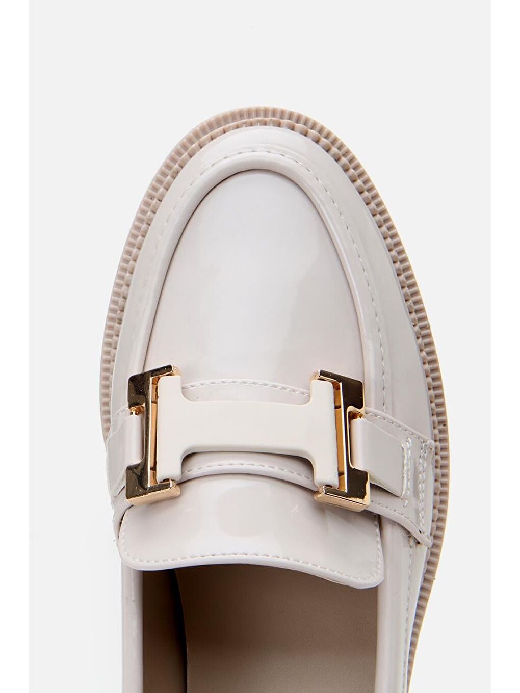 Kadın Rugan Bej Tokalı Klasik Loafer-5