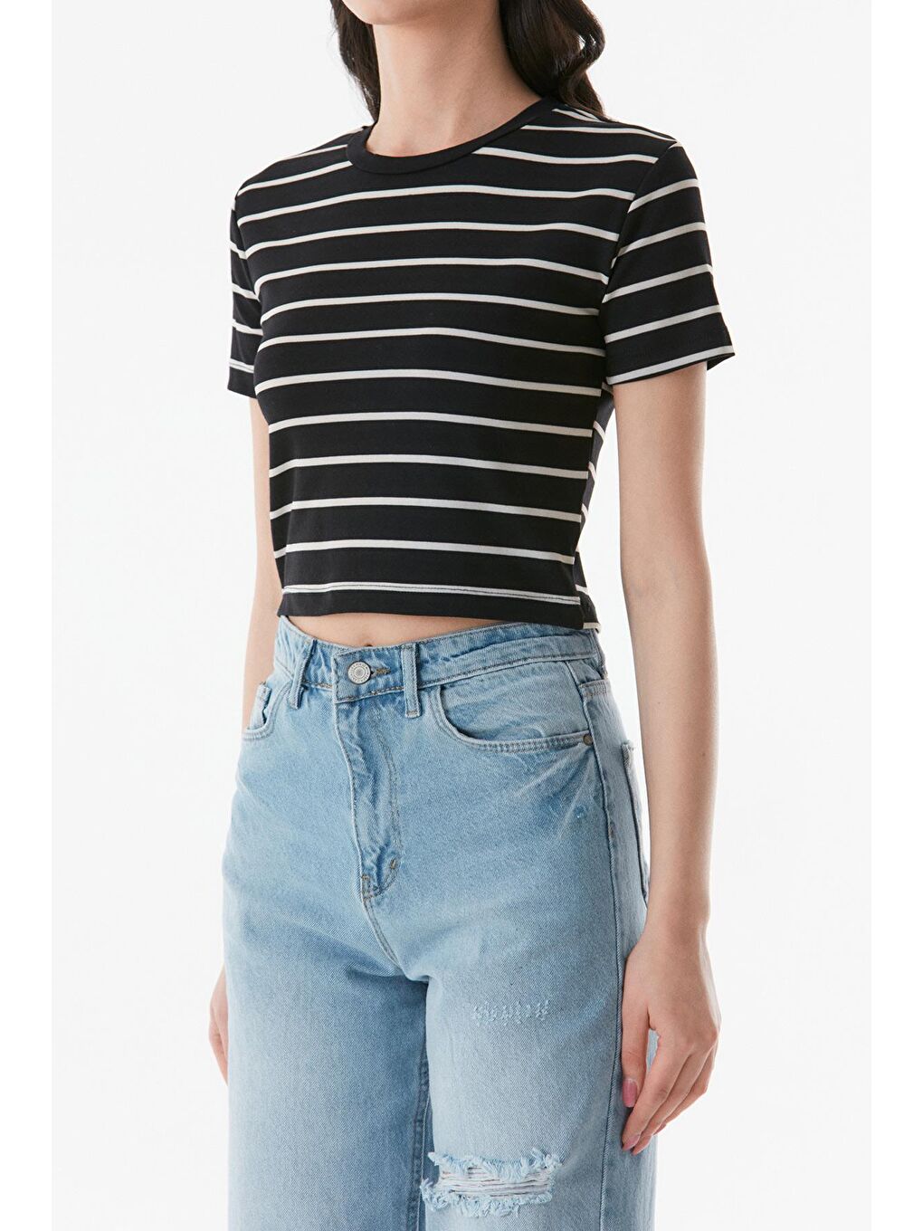 Siyah Çizgili Bisiklet Yaka Tişört-4