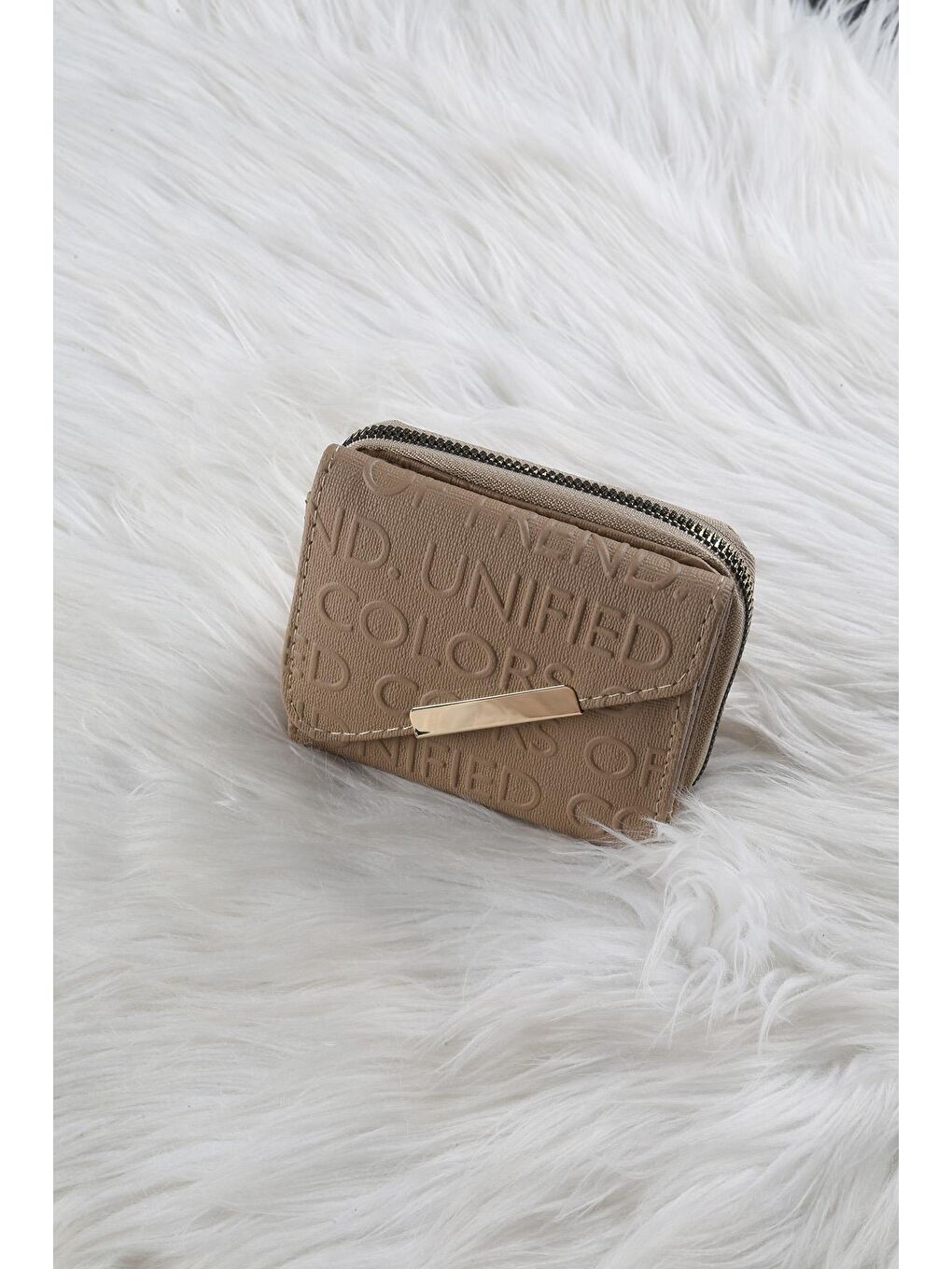 Bej Kabartma Yazılı Cüzdan/Para Çantası
