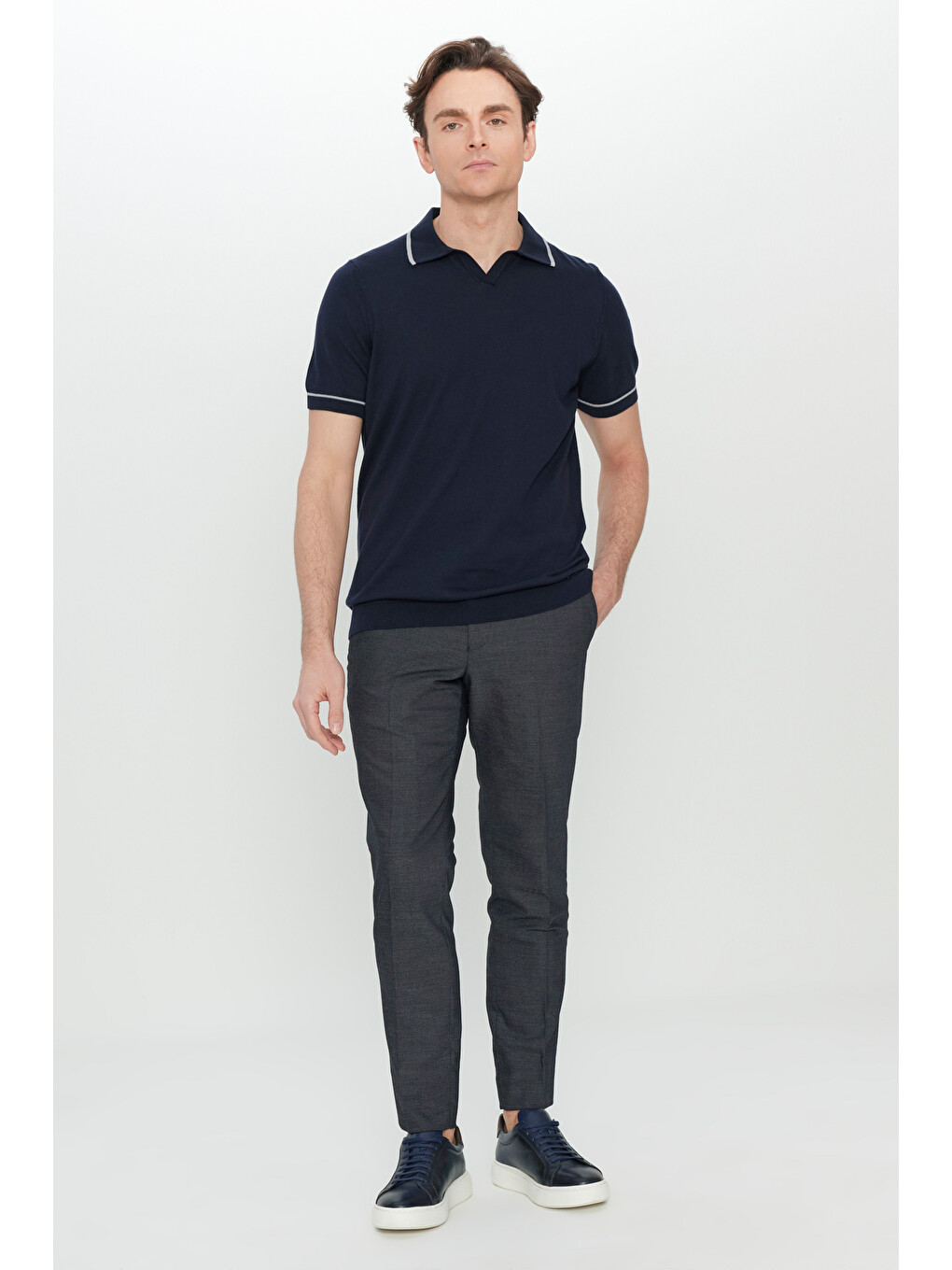 Erkek Lacivert %100 Pamuk Standart Fit Normal Kesim Polo Yaka Triko Tişört-1