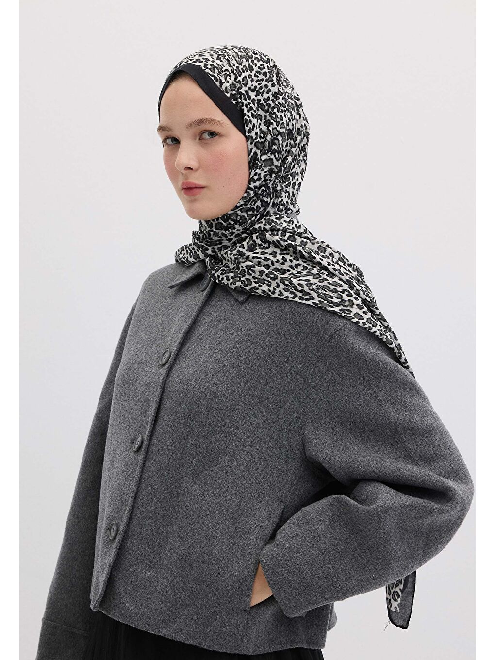 Tıny Leopar Desen Şal Siyah-1