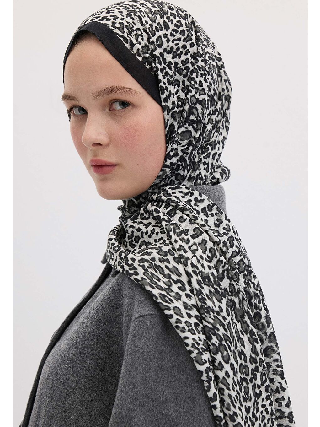 Tıny Leopar Desen Şal Siyah-2