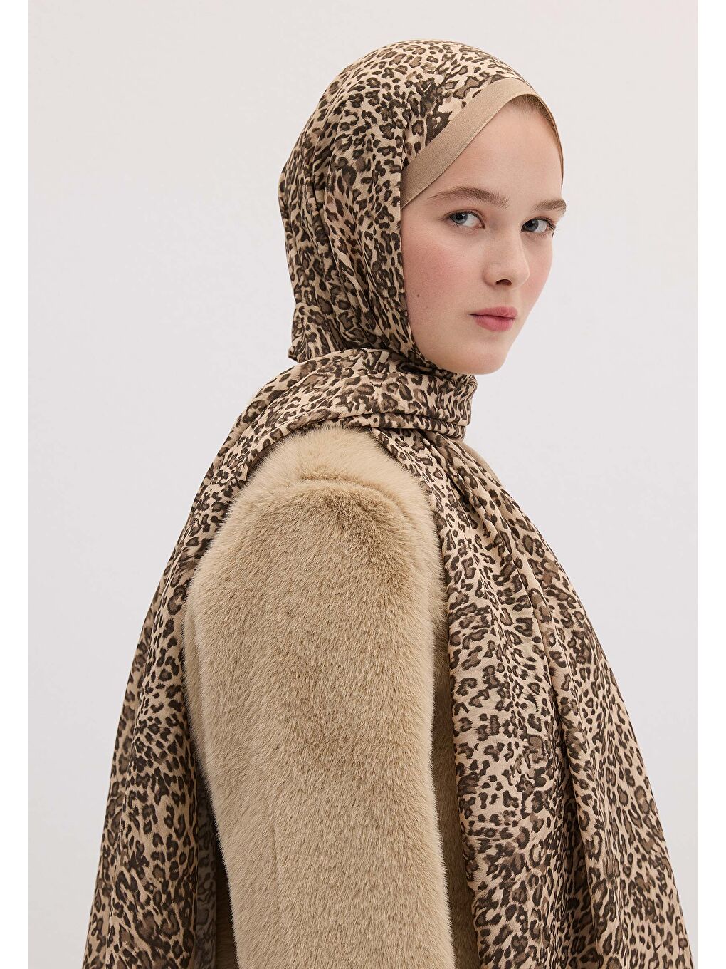 Bej Tıny Leopar Desen Şal Kum-2