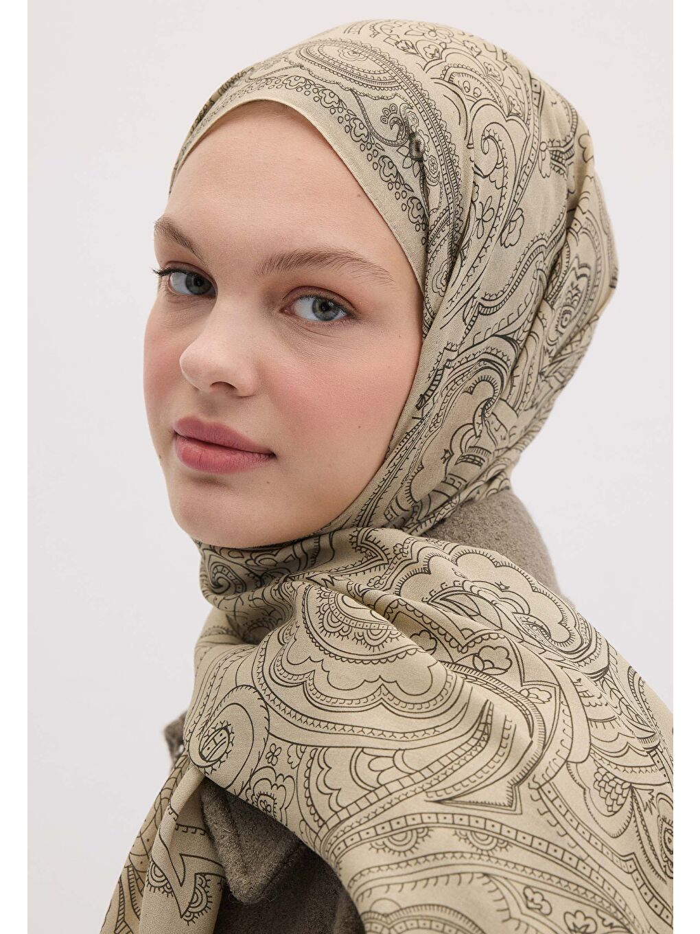 Carmel Desen Şal Bej-2