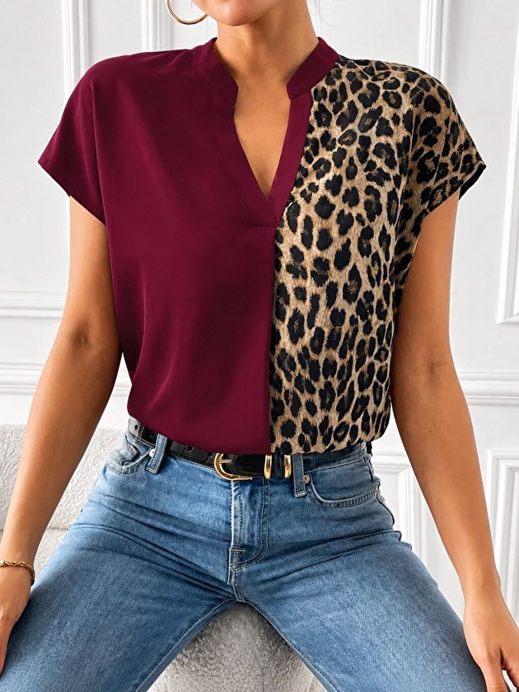 Bordo Kadın Kısa Kollu V Hakim Yakalı Leopar Desenli Sandy Bluza-1