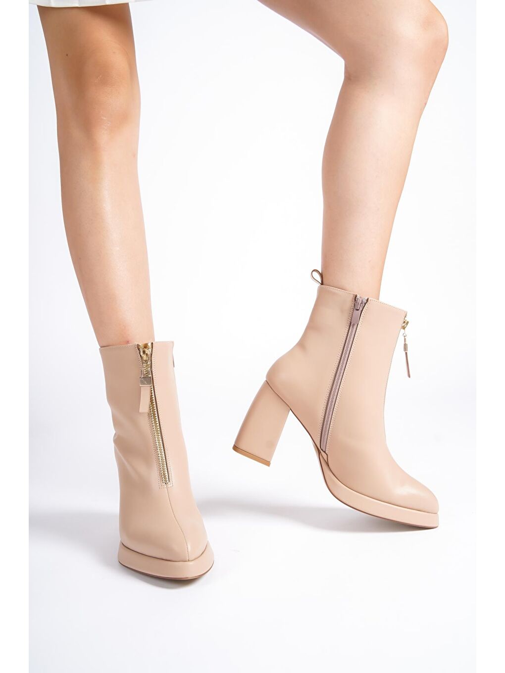 Bej Yuvarlak Burunlu Önden Fermuarlı Kadın Platform Bot