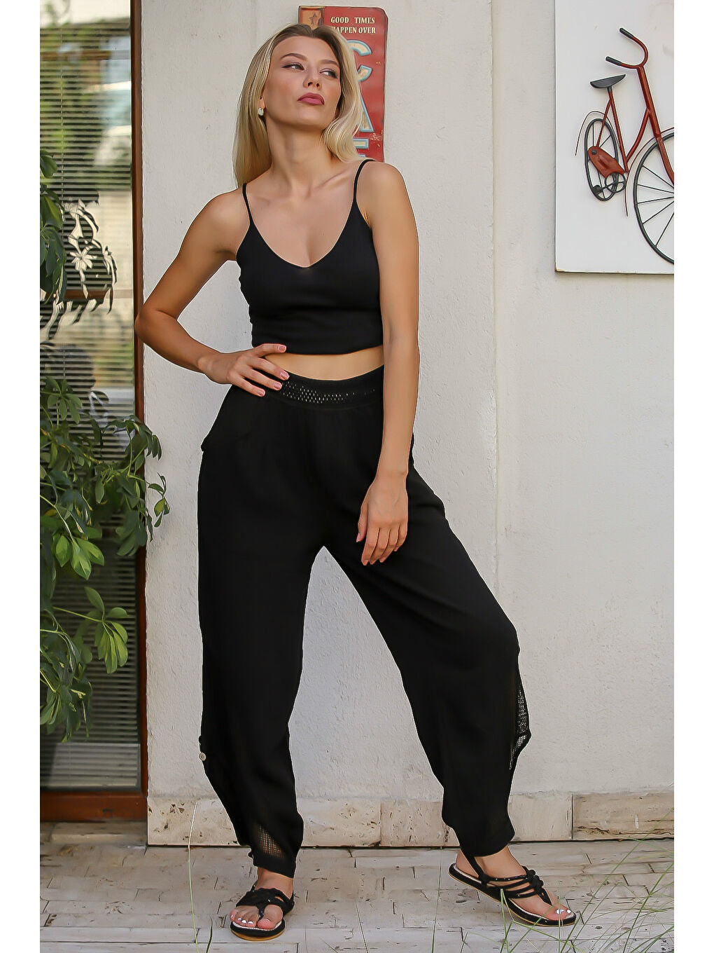 Siyah Düz Renk Çift Cepli Yıkamalı Dokuma Şalvar Pantolon-3