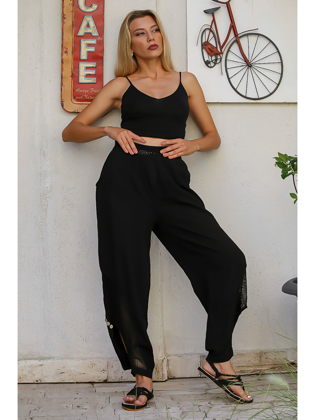 Siyah Düz Renk Çift Cepli Yıkamalı Dokuma Şalvar Pantolon-4