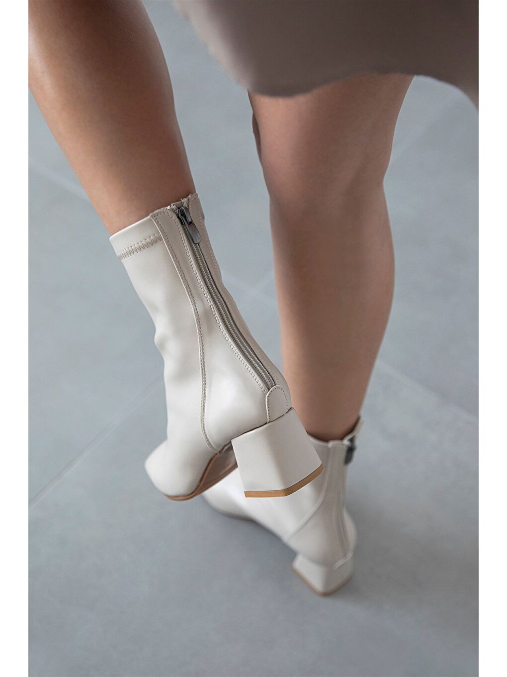 Pekin  Bayan Streç Küt Kalıp Deri Bot Bej-2