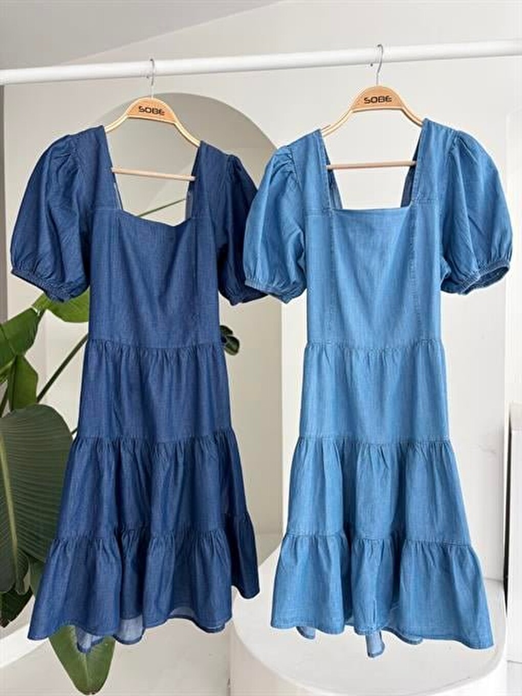 Mavi Kare Yakalı Ve Gipe Detaylı Elbise 2883-9
