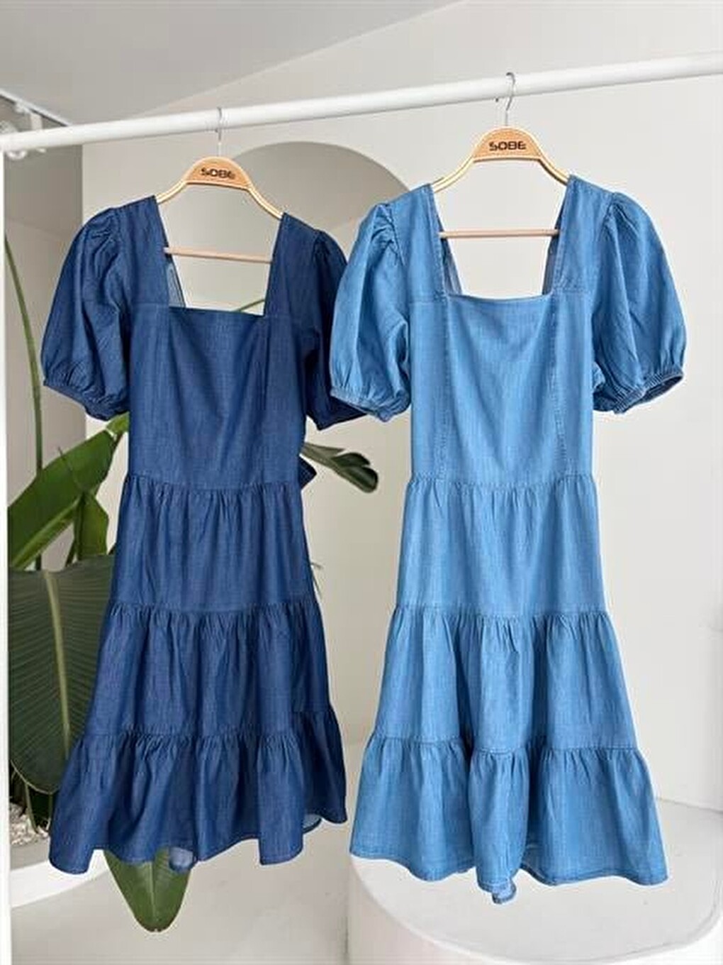 Mavi Kare Yakalı Ve Gipe Detaylı Elbise 2883-10