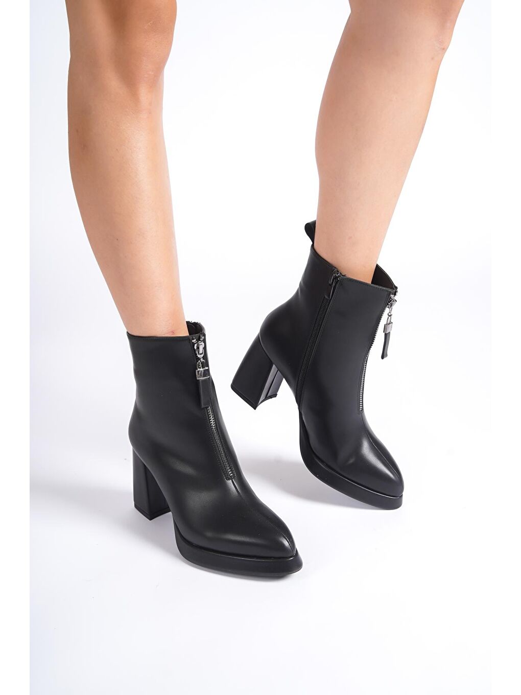 Siyah Yuvarlak Burunlu Önden Fermuarlı Kadın Platform Bot