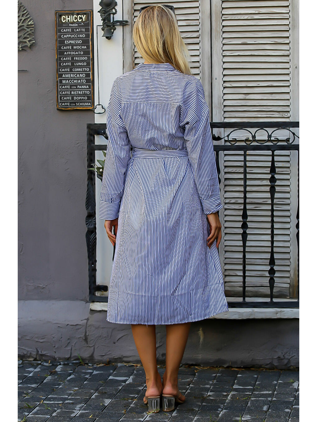 Beyaz-Mavi Gömlek Yaka Uzun Kol Çizgili Düğmeli Cepli Kuşaklı Dokuma Elbise-1