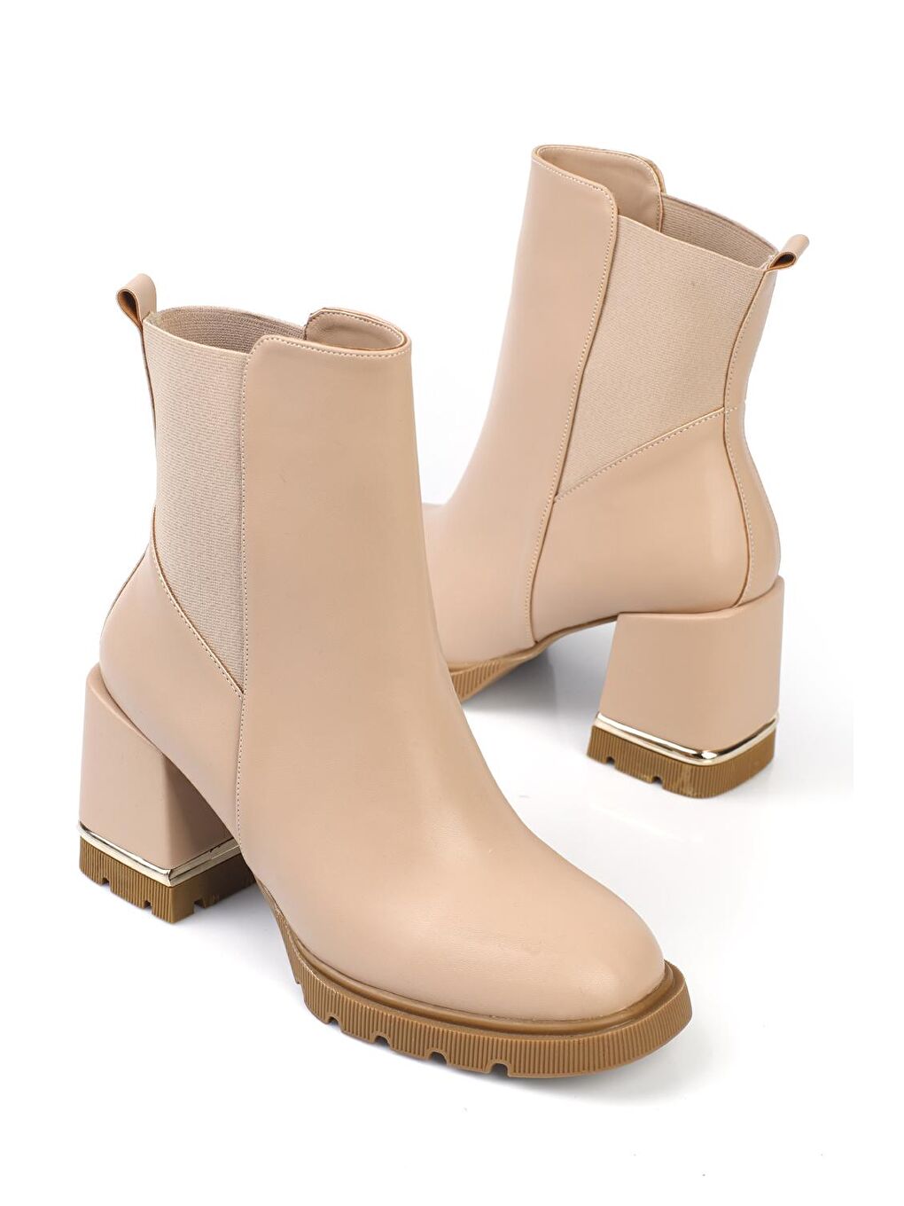 Bej Yuvaralak Burunlu Trak Tabanlı Lastikli Ökçeli Bot-1