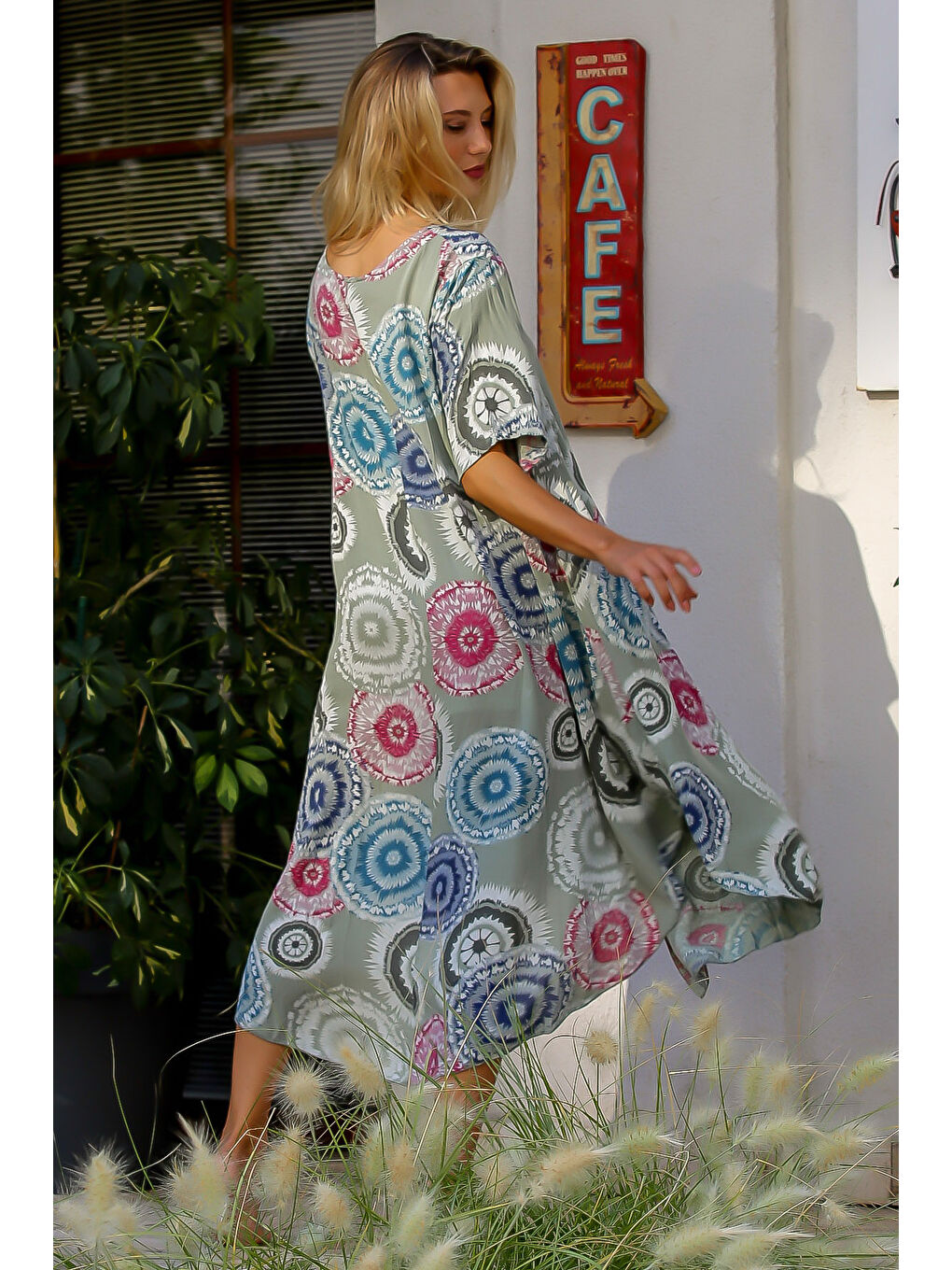 İtalyan Haki Yuvarlak Yaka Kısa Kol Desenli Dokuma Elbise-1