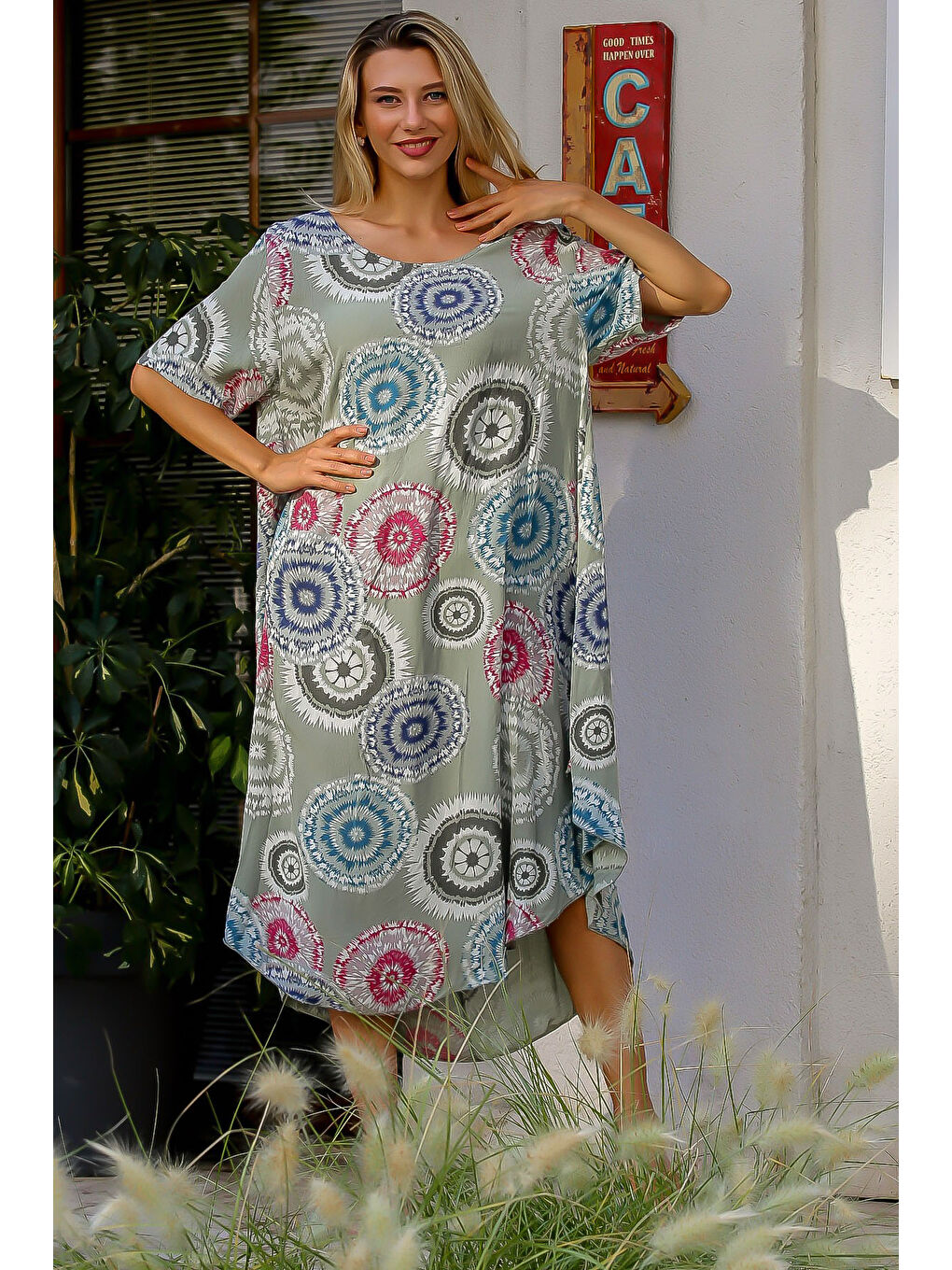 İtalyan Haki Yuvarlak Yaka Kısa Kol Desenli Dokuma Elbise-5