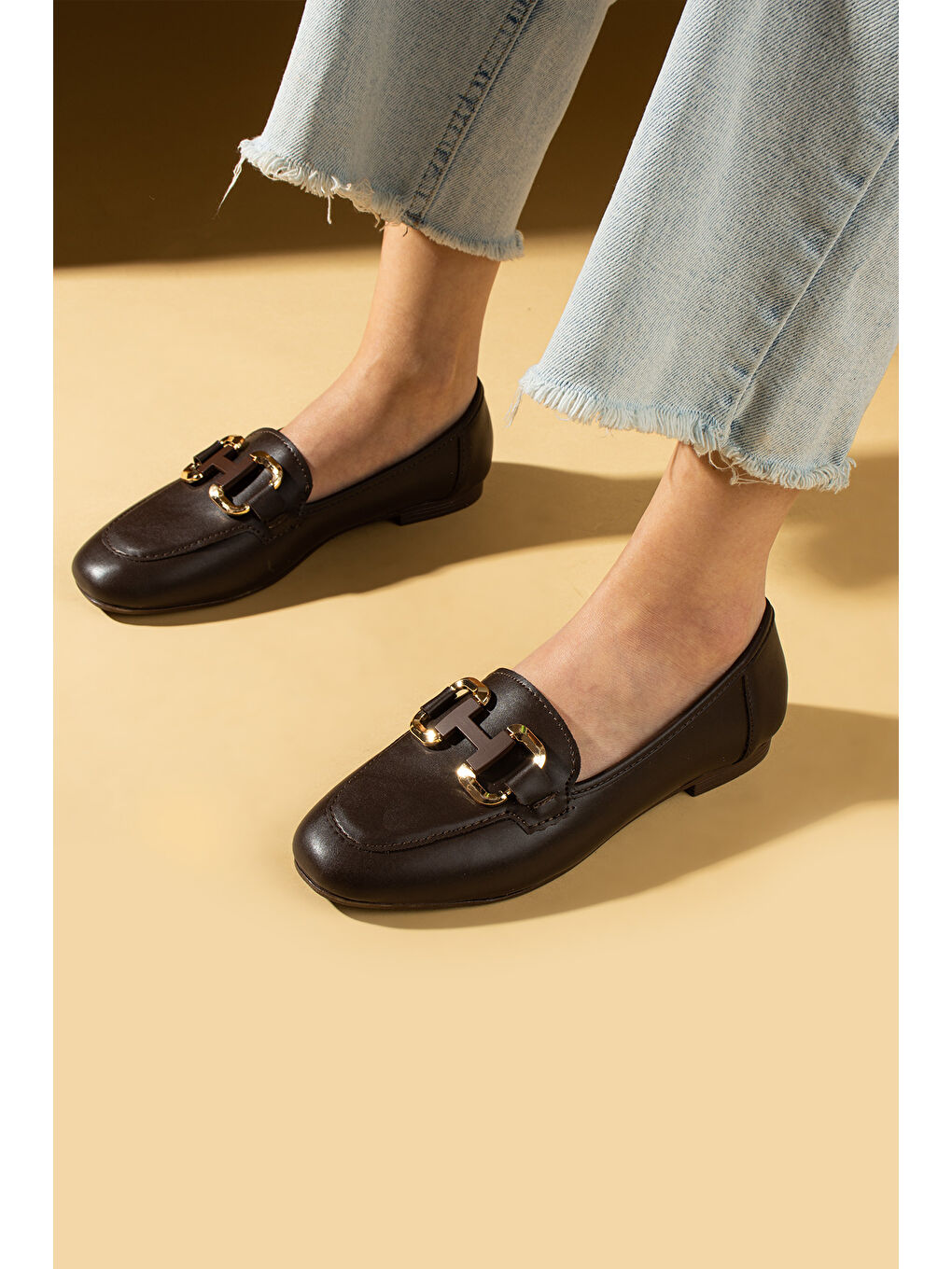 Kahverengi H Toka Detaylı Anatomik Taban Kadın Babet 57-36-25