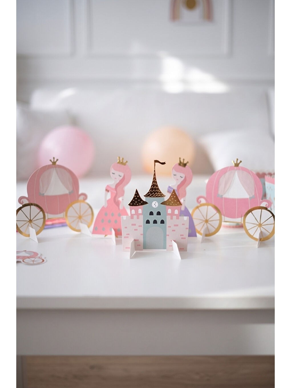 Karışık Çok Renkli Prenses ve Şato Temalı Parti Masası Süsü