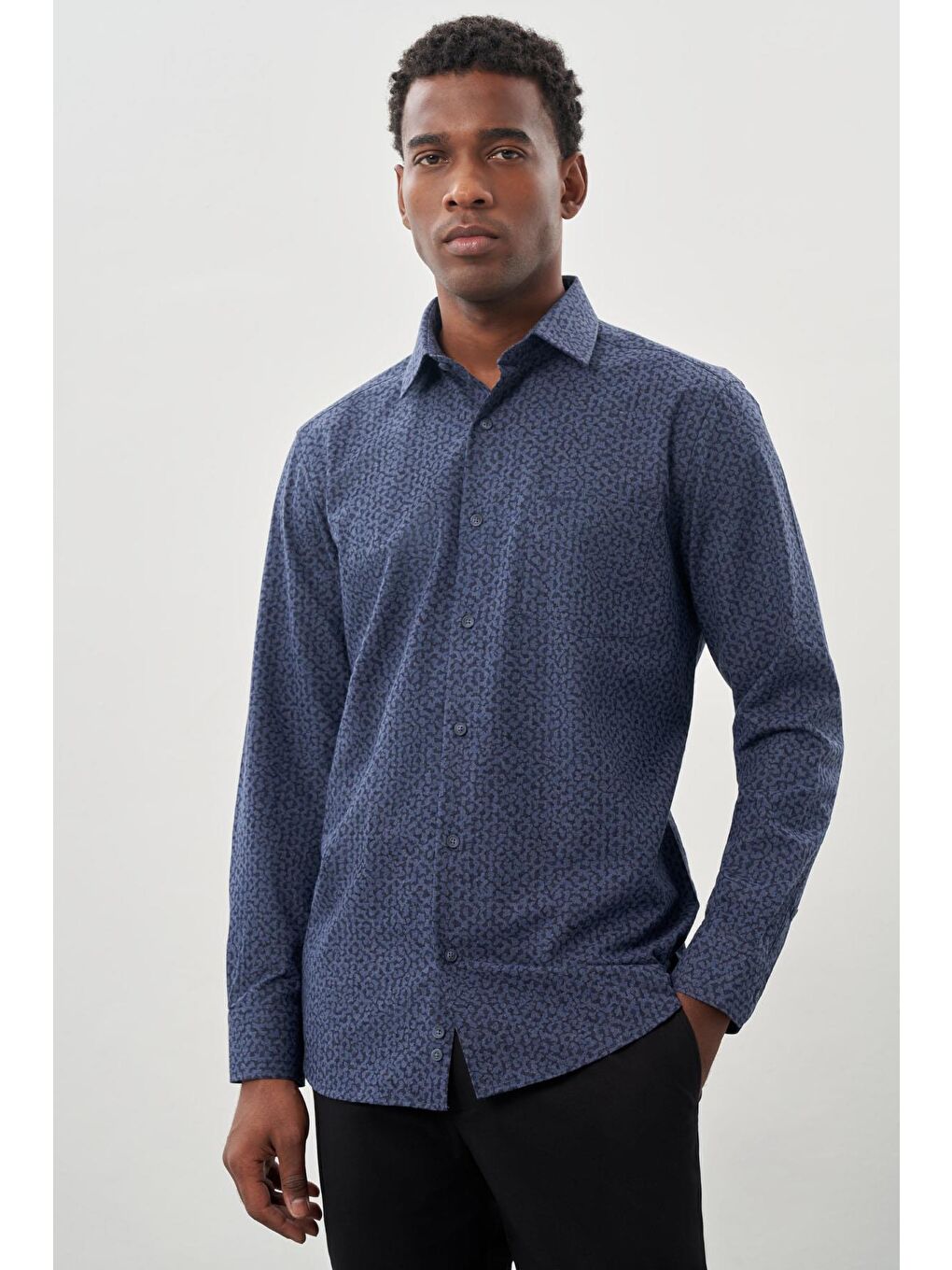 Koyu Lacivert Uzun Kol Cepli Pamuklu Classic Comfort Fit Gömlek 1004245215