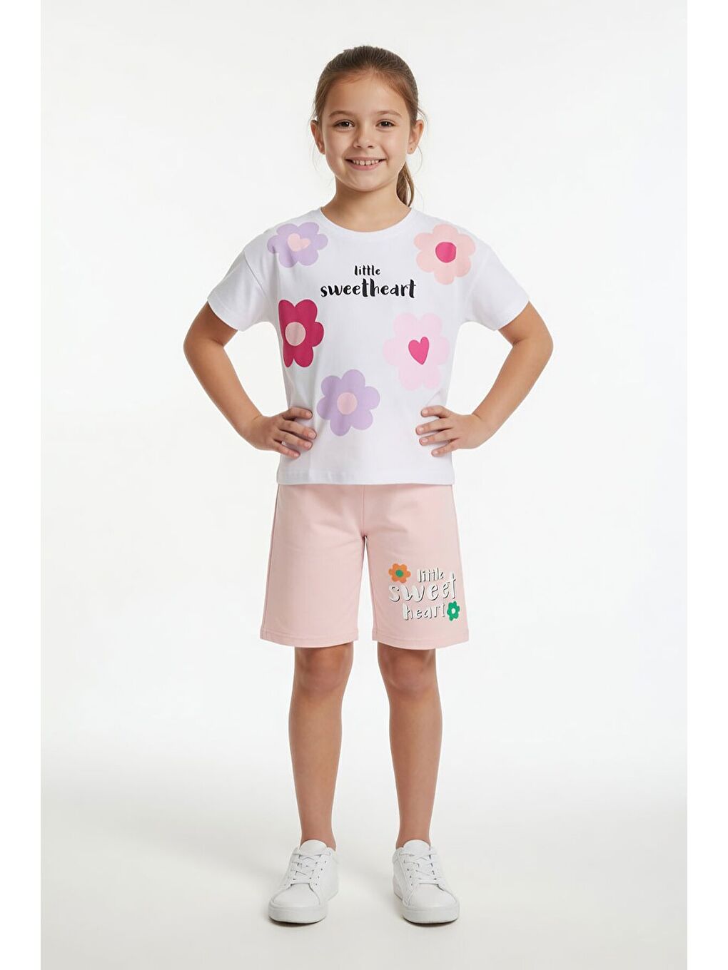 Pembe Somon Çiçek Desenli Tişörtlü Kız Çocuk Şortlu 2 Takım 23851