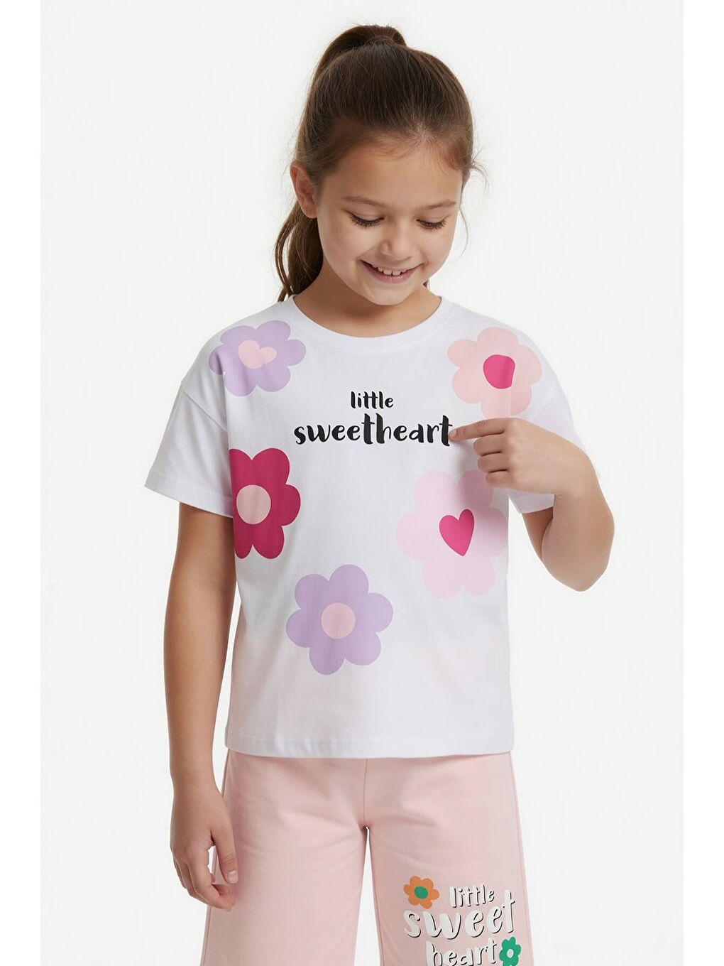 Pembe Somon Çiçek Desenli Tişörtlü Kız Çocuk Şortlu 2 Takım 23851-2