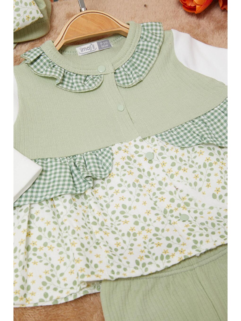 Yeşil Yaprak Desenli Fiyonklu Şapkalı Kız Bebek Yenidoğan 3'lü Takım 17623-1