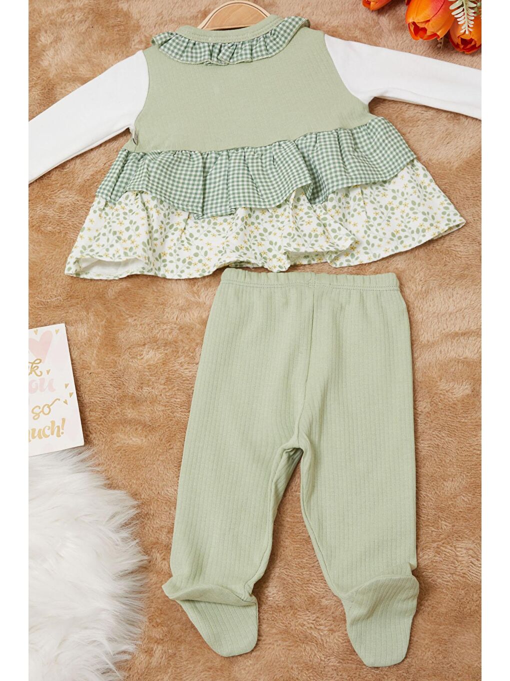 Yeşil Yaprak Desenli Fiyonklu Şapkalı Kız Bebek Yenidoğan 3'lü Takım 17623-4
