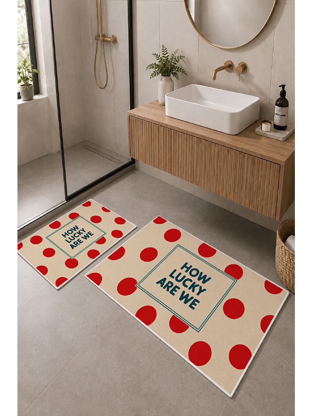 Beyaz Kırmızı Lucky You Are Here Yazılı Banyo Paspası 2’li Set-1