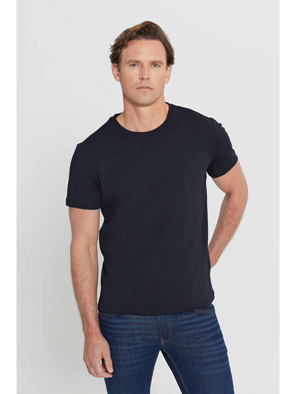 Erkek Siyah Slim Fit Dar Kesim %100 Pamuk Bisiklet Yaka Kısa Kollu Tişört-4