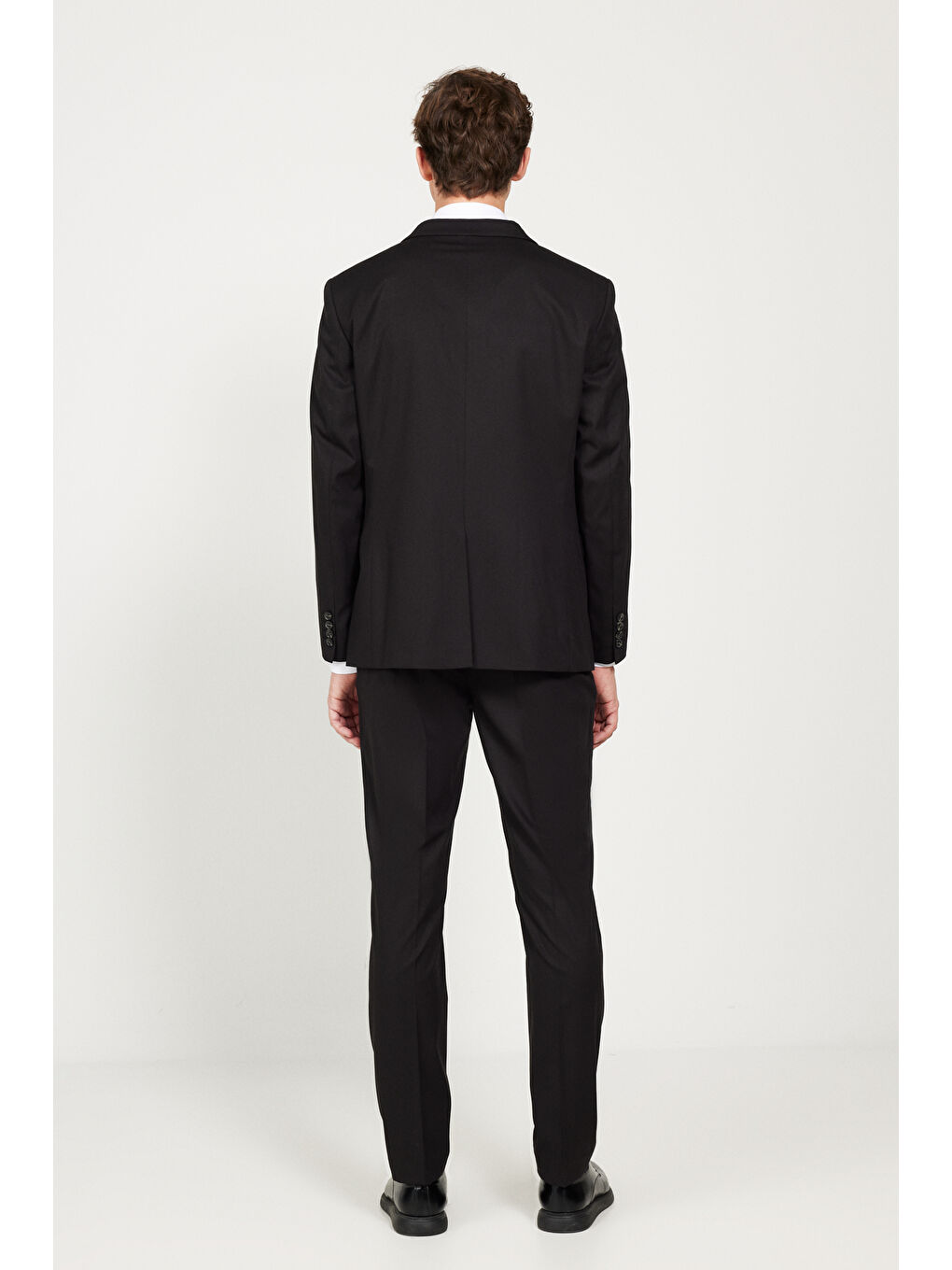 Erkek Siyah Regular Fit Geniş Kesim Mono Yaka Takım Elbise-6