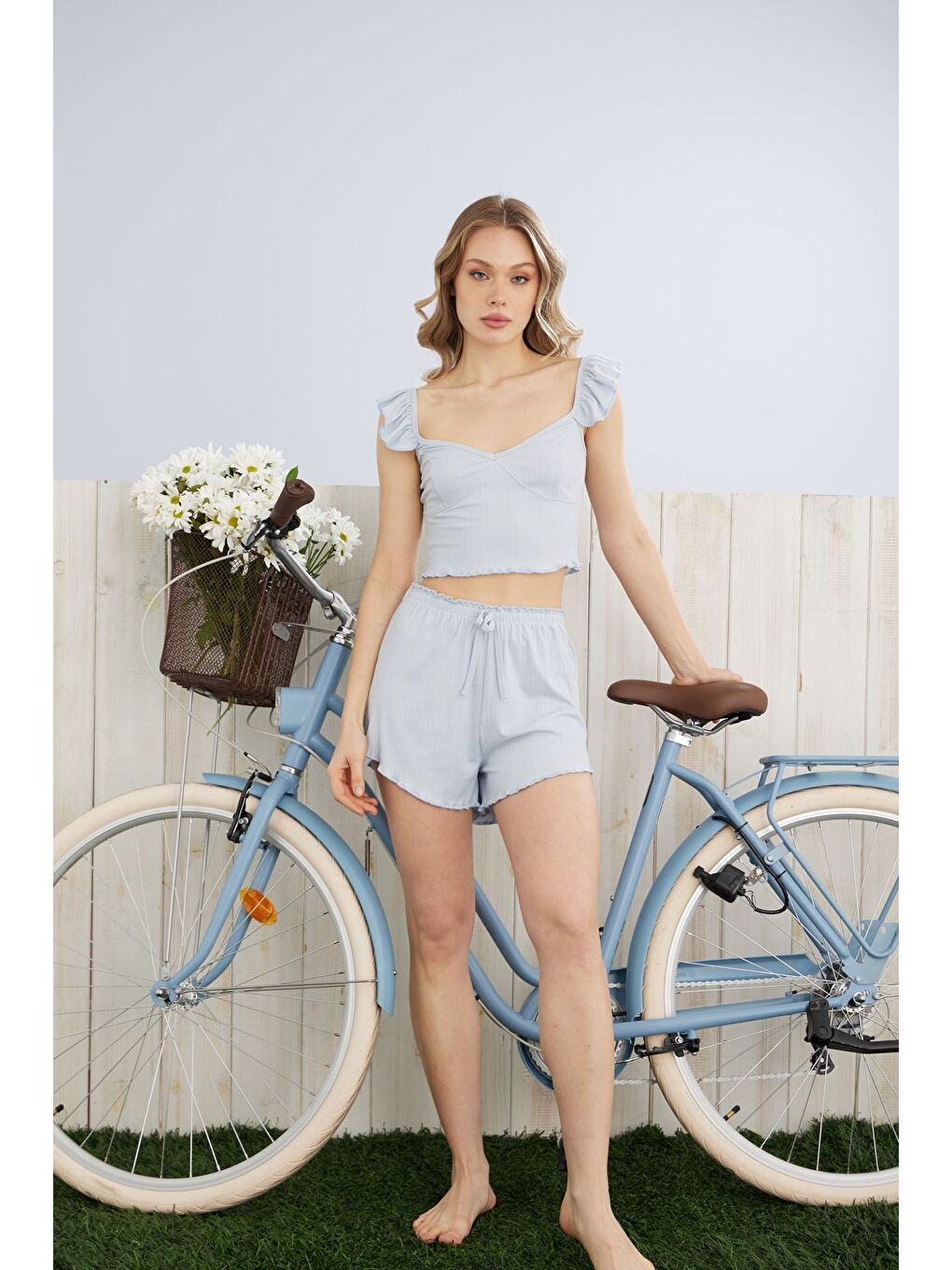 Mavi Kadın Fırfır Detaylı Yüksek Kaliteli Fitilli Crop Şortlu Takım-2