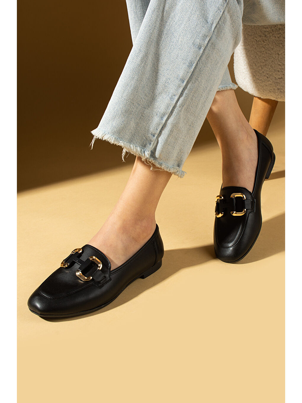 Siyah H Toka Detaylı Anatomik Taban Kadın Babet 57-36-25-1