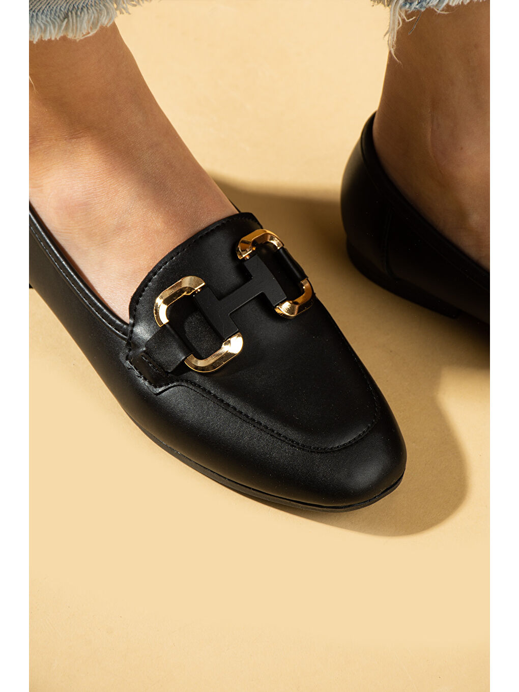 Siyah H Toka Detaylı Anatomik Taban Kadın Babet 57-36-25-2