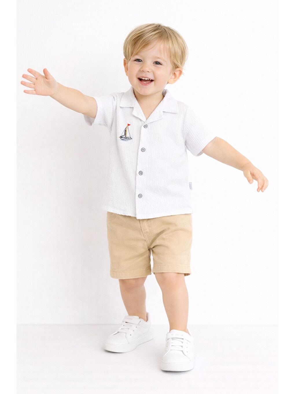 Beyaz Gömlek Yelken Desenli Belden Ayarlanabilir Kısa Kollu Şortlu 3'lü Takım