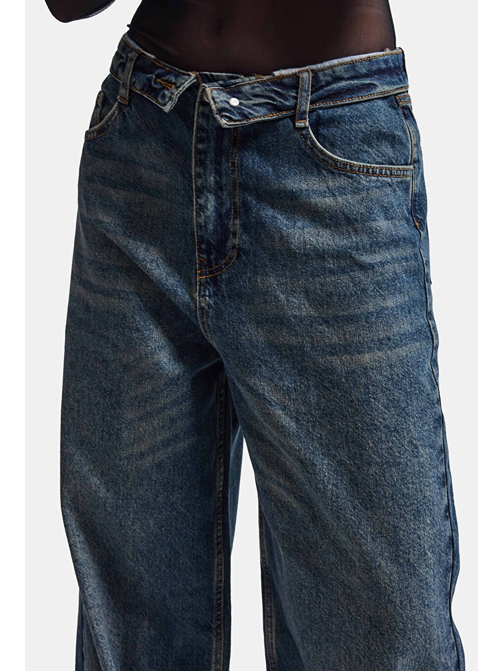 Mavi Kadın Koyu Jean 2w6-8 Straight Fit Kemer Detaylı Denim Jean-1