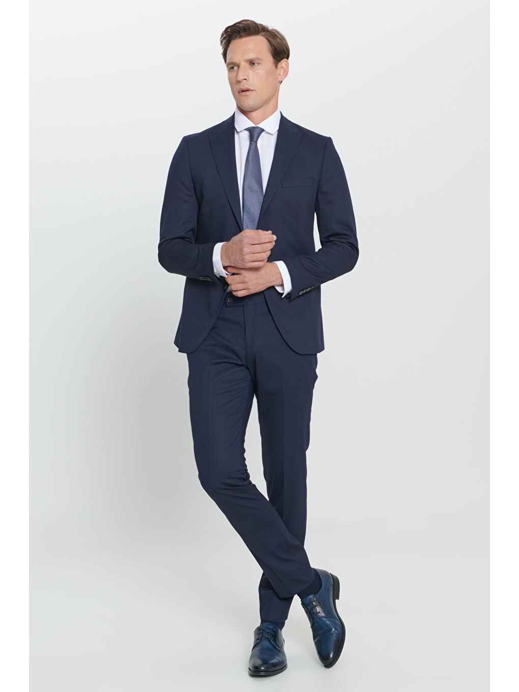 Erkek Lacivert Ekstra Slim Fit Dar Kesim Kırlangıç Yaka Takım Elbise-3